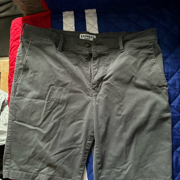 Express - Picture 5 of 7